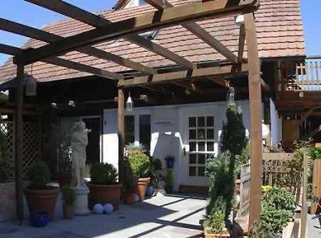 فندق Elfenhof Kippenhausen