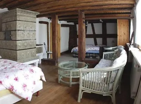 Elfenhof اممنستاد ام بودينسي